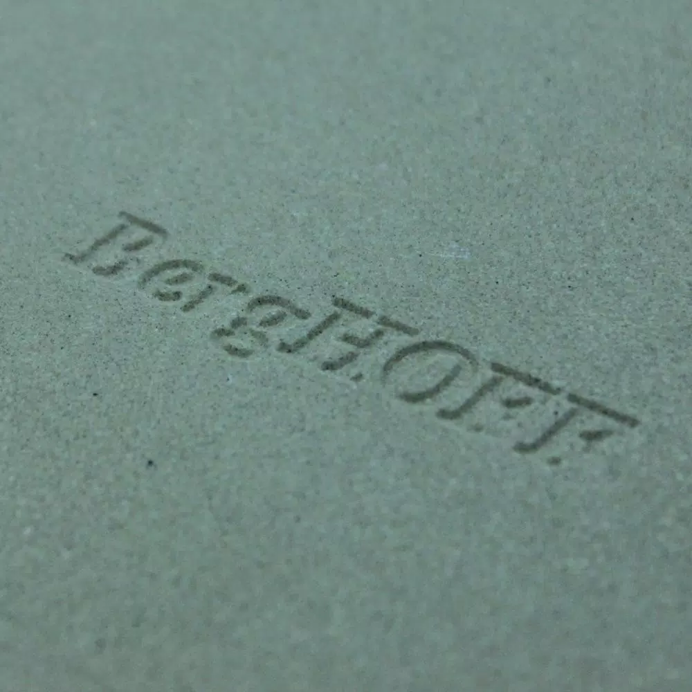 BergHOFF Studio 9 in. Pizza Stone, High-Quality Stoneware