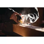 DEWALT 20V MAX XR Brushless 3-Speed Oscillating Multi-Tool Kit with 4.0Ah Battery and Charger thumbnail 5