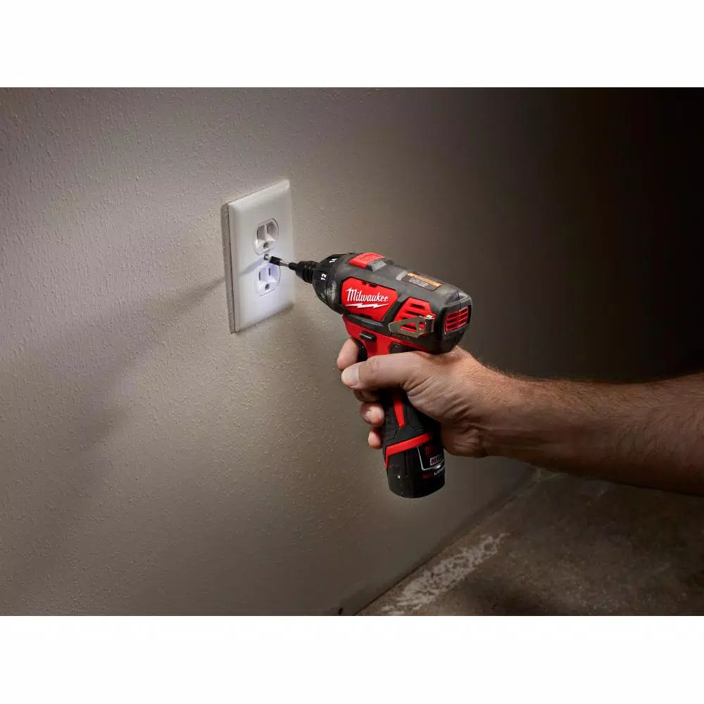 Milwaukee M12 12V Lithium-Ion Cordless 1/4 in. Hex Screwdriver and 1/4 in. Ratchet 2-Tool Combo Kit