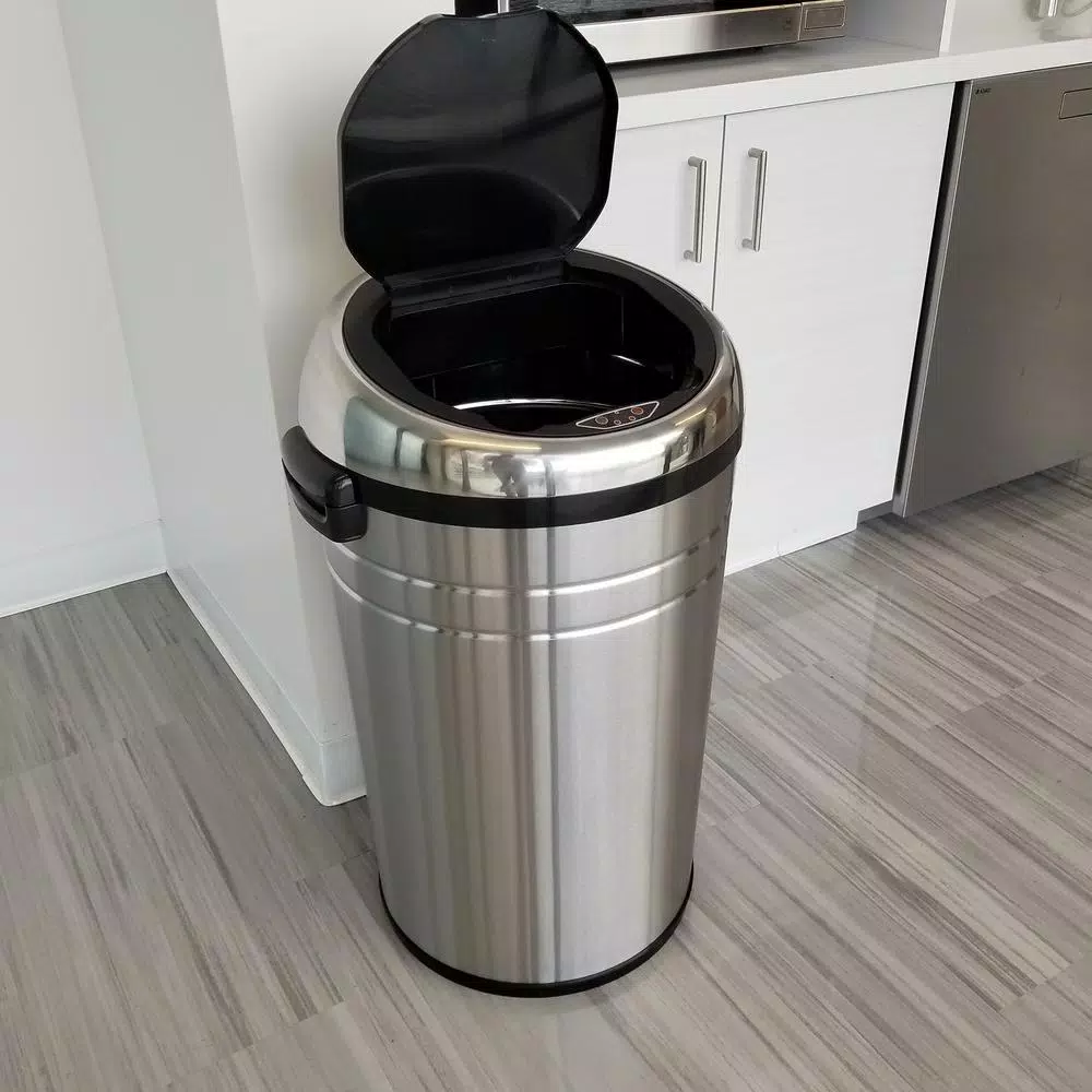 iTouchless 23 Gallon Stainless Steel Touchless Sensor Trash Can with Odor Control and Wheels
