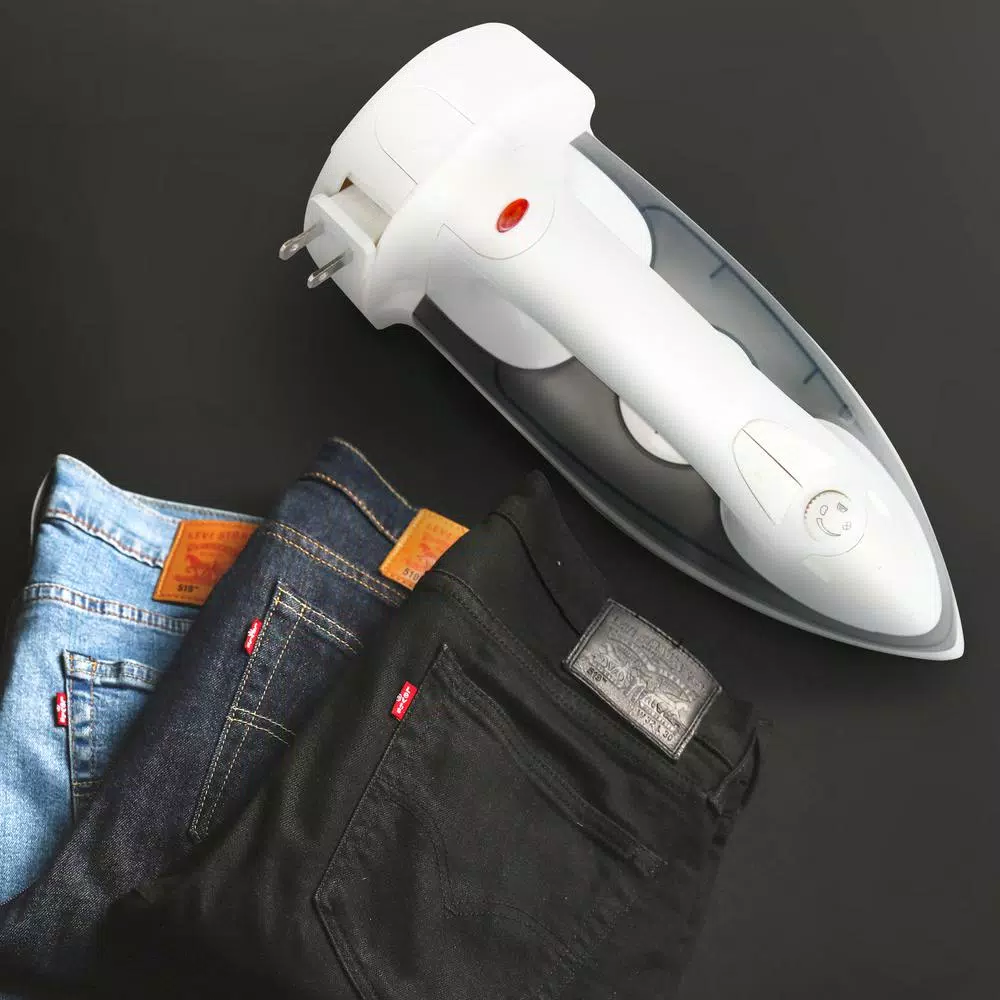 Impress 1200W Professional Steam Iron with Self-Cleaning and Retractable Cord