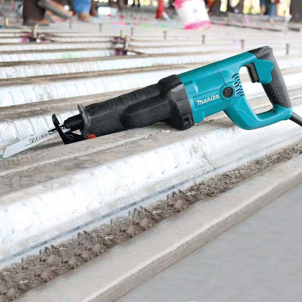 Makita JR3050TZ 11 Amp Corded Variable Speed Reciprocating Saw with Hard Case