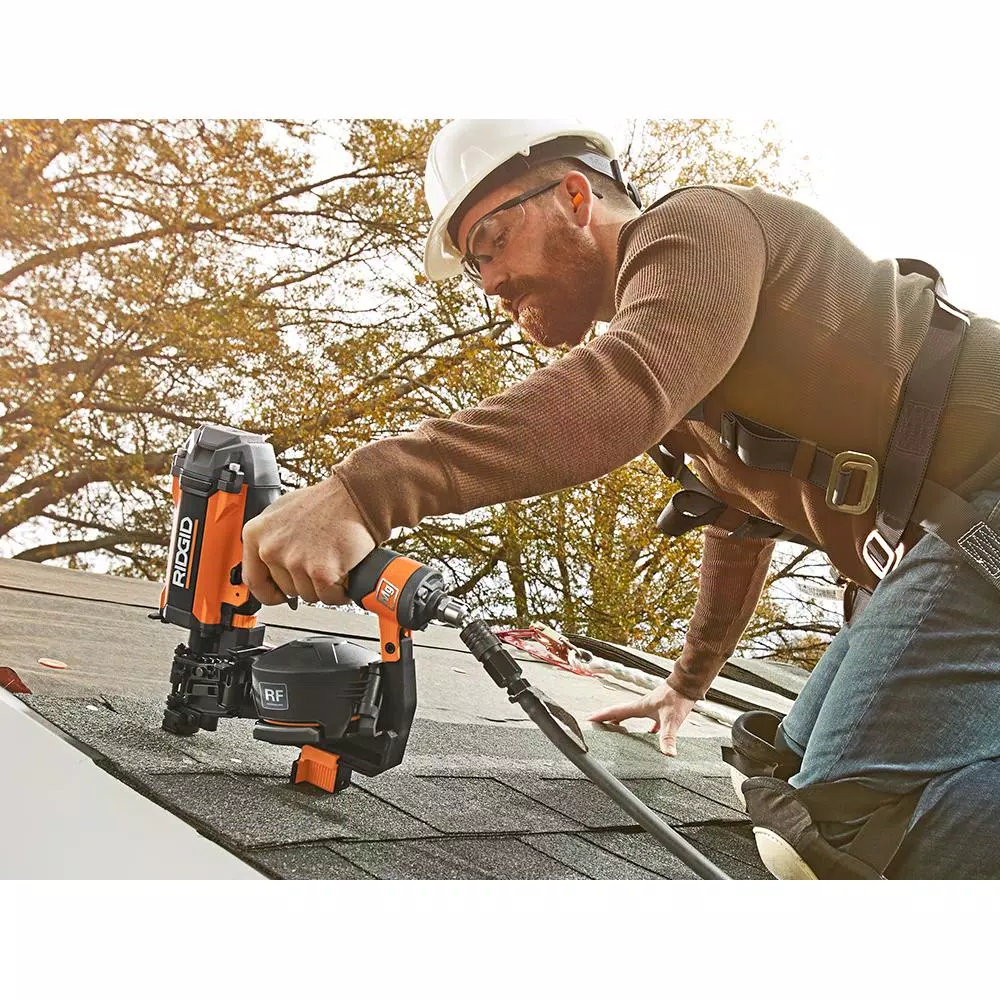 RIDGID 2-Tool Air Nailer Kit: 21° 3-1/2 in. Framing Nailer & 15° 1-3/4 in. Coil Roofing Nailer