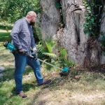 Makita 18V LXT Brushless Cordless String Trimmer Kit with 4.0Ah Battery and Charger thumbnail 3