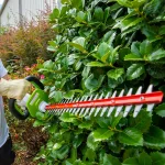 PowerSmith PHT140 40V 21 in. Cordless Dual-Action Hedge Trimmer with 2.5 Ah Battery and Charger thumbnail 2