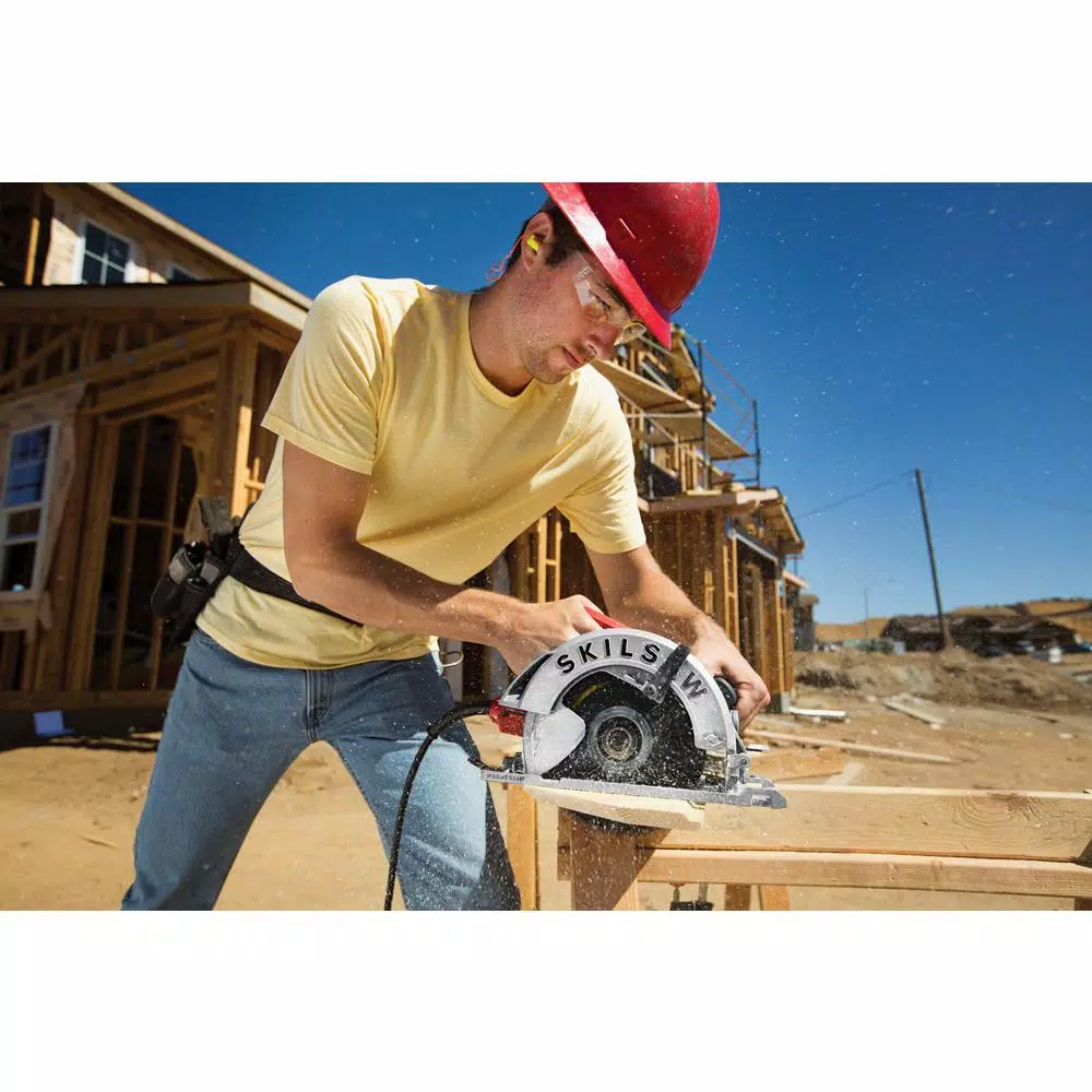 SKILSAW 15 Amp 7-1/4 in. Corded Lightweight Sidewinder Circular Saw
