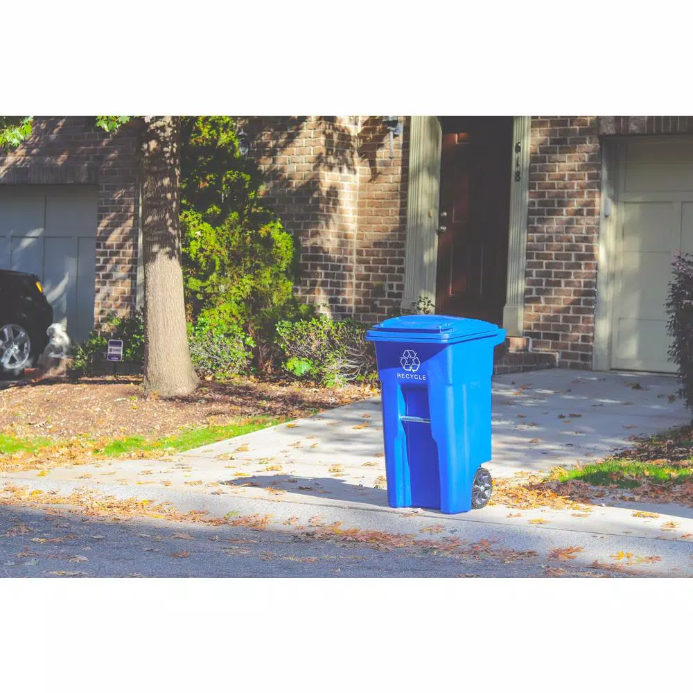 Toter 32 Gallon Blue Rollout Recycling Bin with Attached Hinged Lid