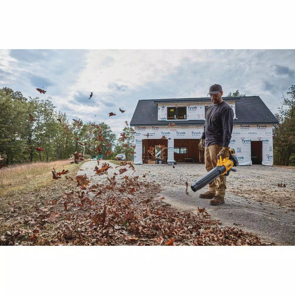 DEWALT 20V MAX Brushless Cordless String Trimmer Kit with Bonus 20V MAX Brushless Blower