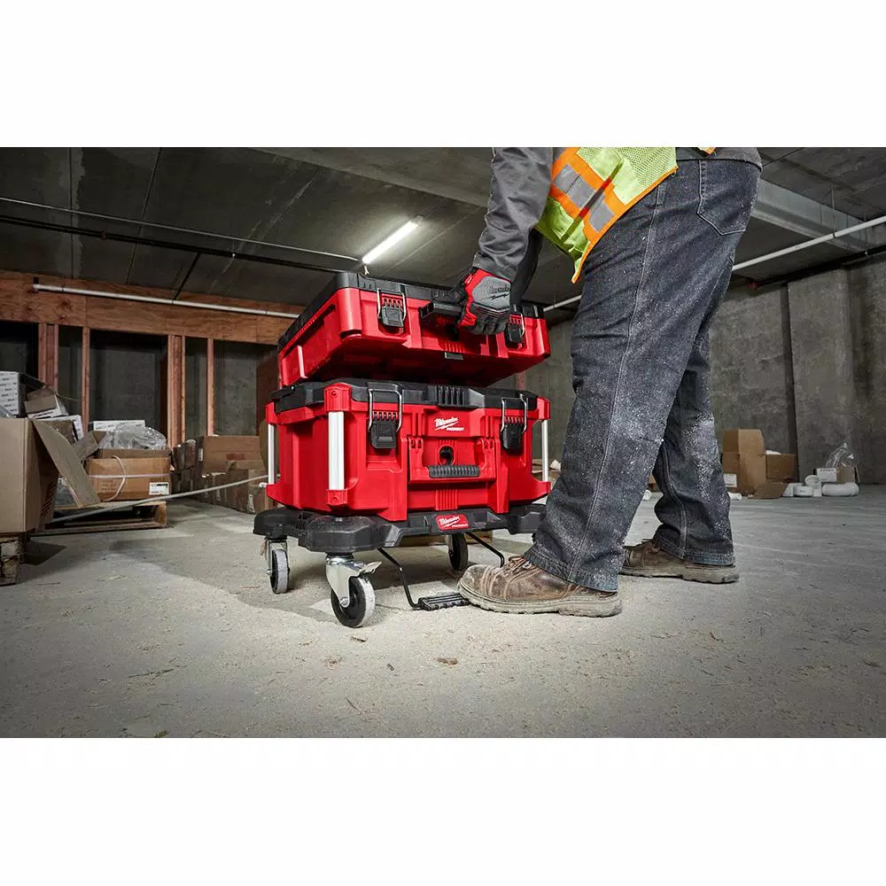 Milwaukee M18 FUEL Impact Wrench & 117-Pc Ratchet, Socket, and PACKOUT Modular Storage Combo Kit