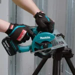 Makita 18V LXT Cordless 5-3/8 in. Metal Cutting Circular Saw Kit with 2 5.0Ah Batteries and Charger thumbnail 7