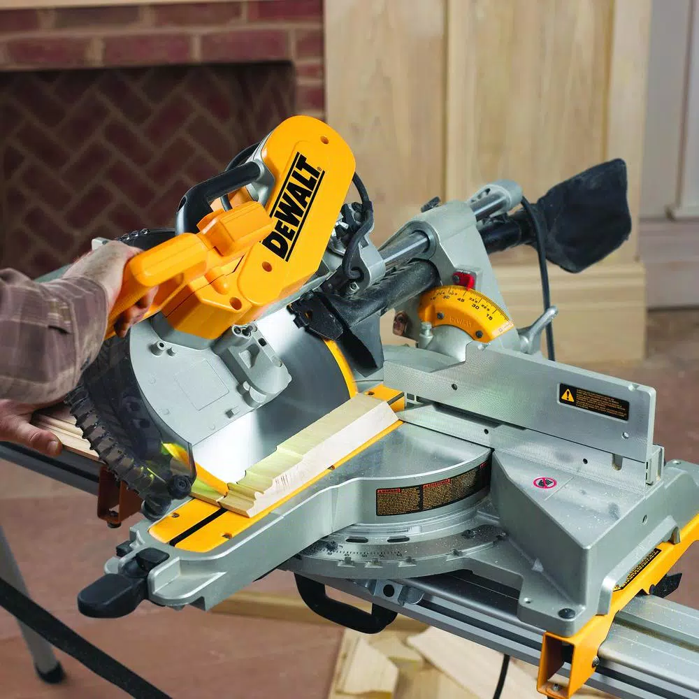 DEWALT 12 in. 15 Amp Double-Bevel Sliding Compound Miter Saw with 60T Fine Finish Blade