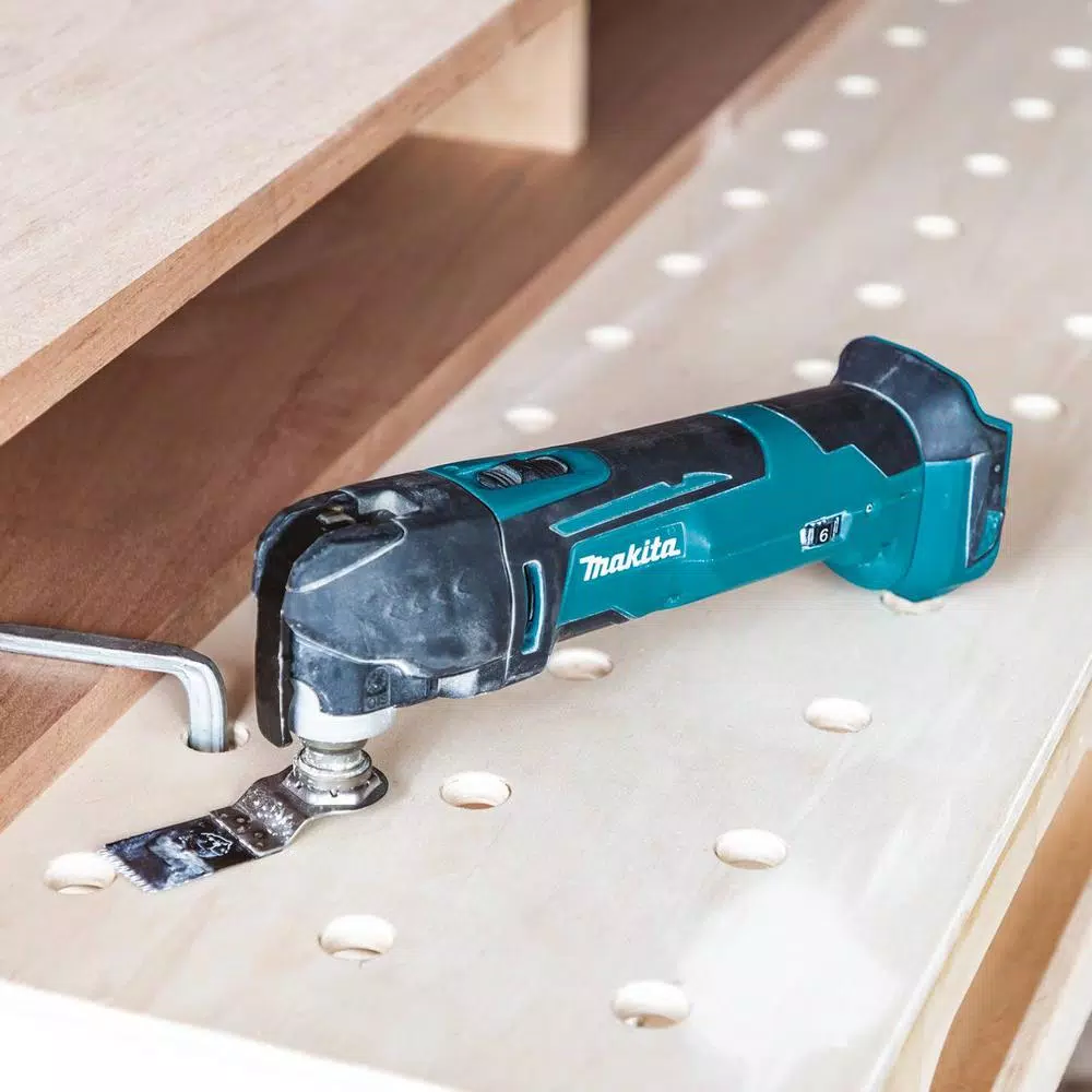 Makita 18V LXT Lithium-Ion 4.0 Ah Battery and Rapid Optimum Charger Starter Pack with Bonus Multi-Tool