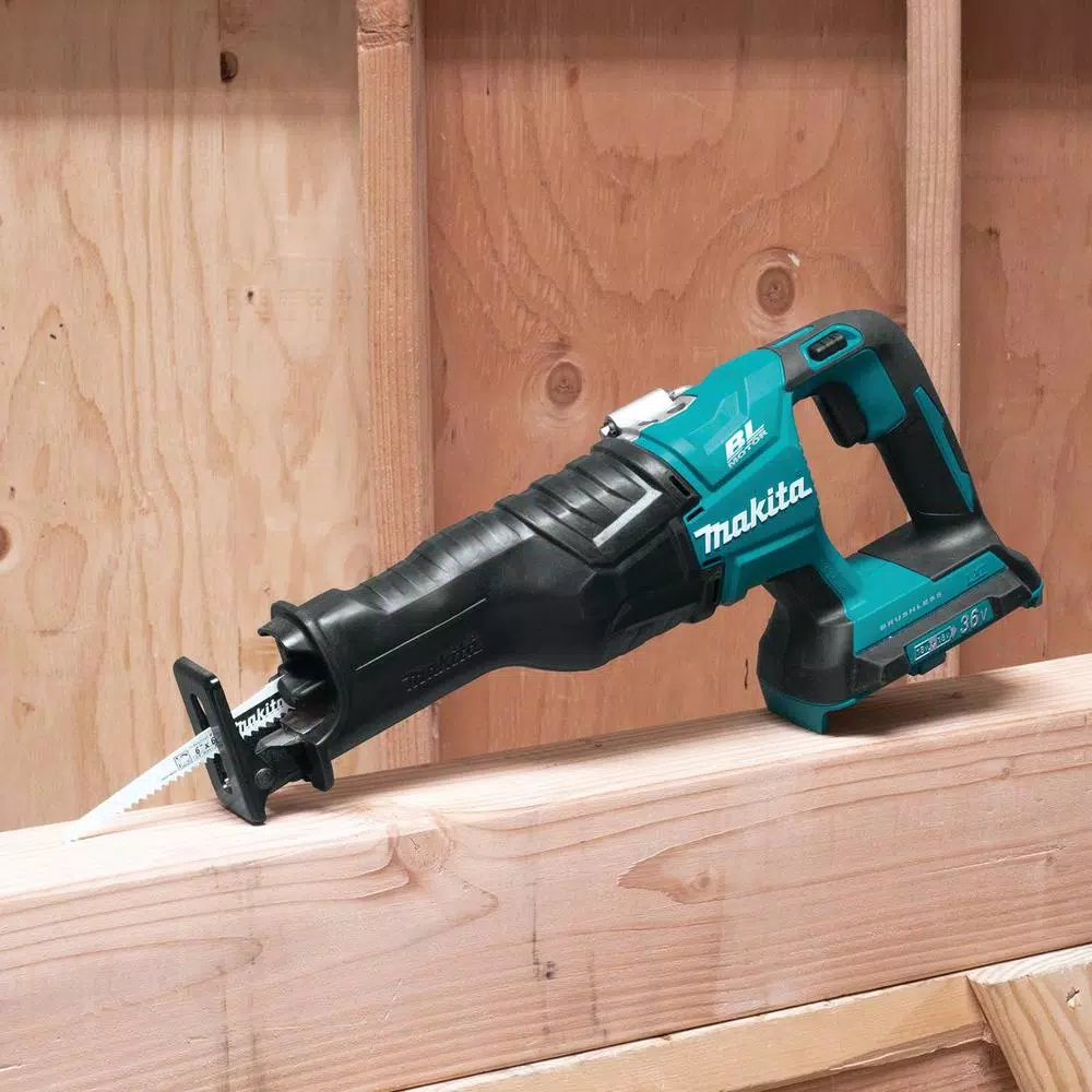 Makita 18V LXT Brushless 3-Tool Combo Kit: Impact Driver, Circular Saw, Reciprocating Saw with 2 Batteries & Charger
