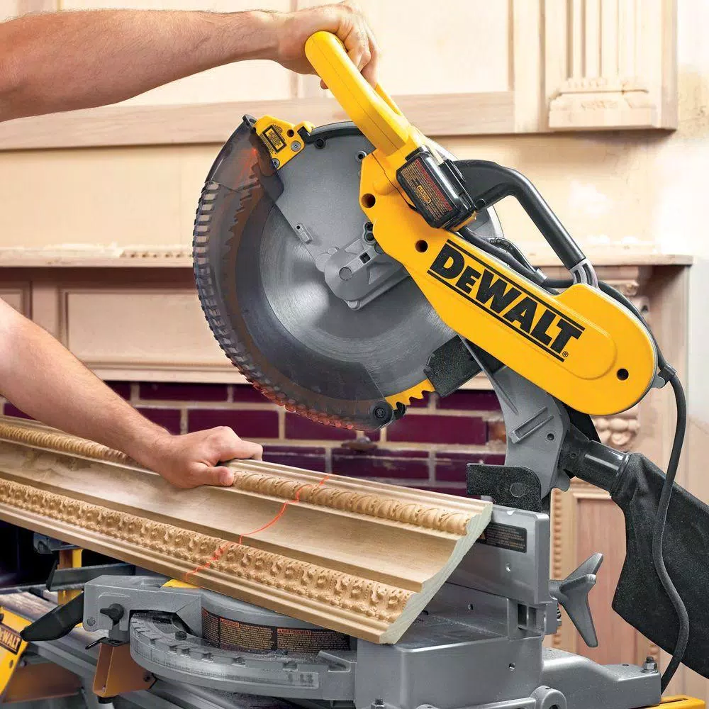 DeWalt 12 in. Double-Bevel Compound Miter Saw, 15 Amp, Corded