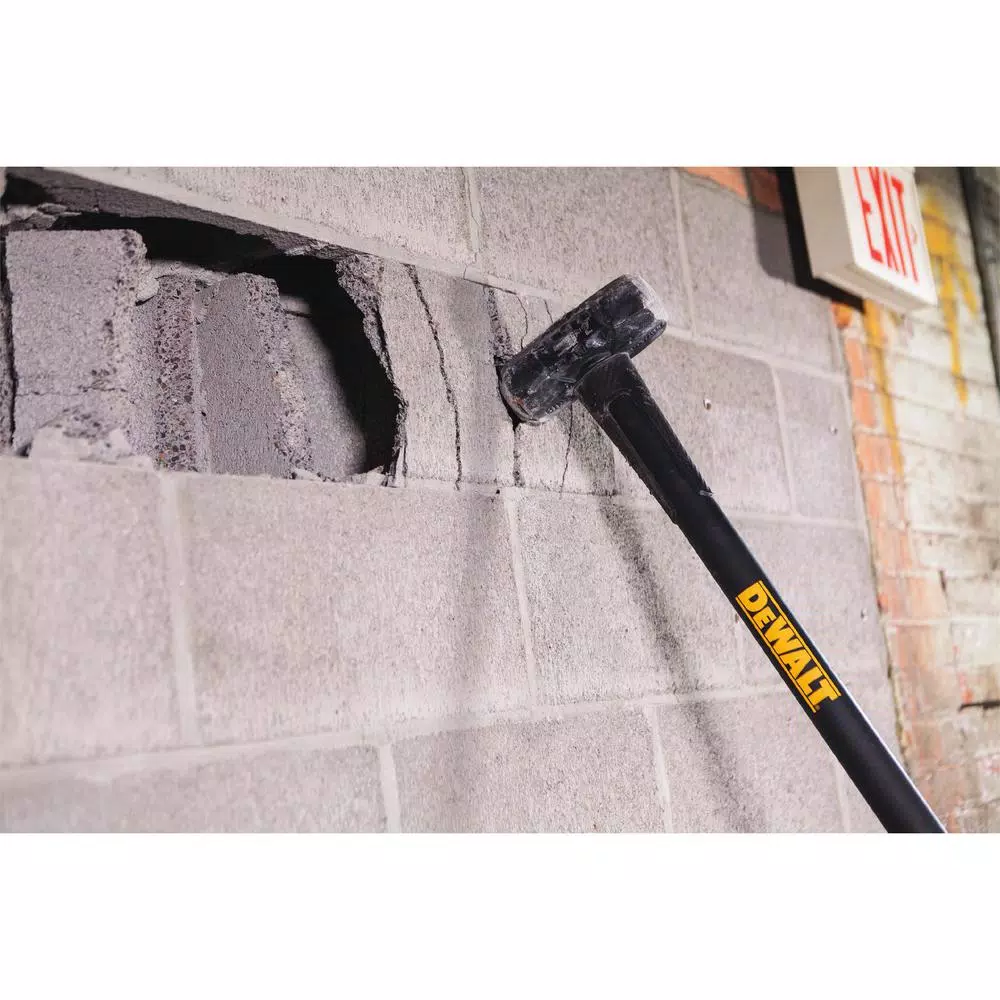 DEWALT 8 lb. Exo-Core Sledge Hammer with 33 in. Fiberglass Handle