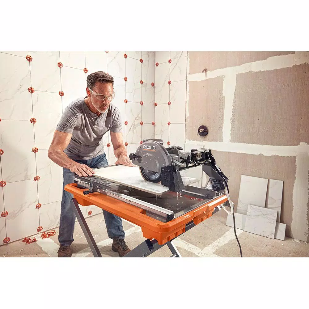 RIDGID 9 Amp 7 in. Corded Wet Tile Saw with Stand