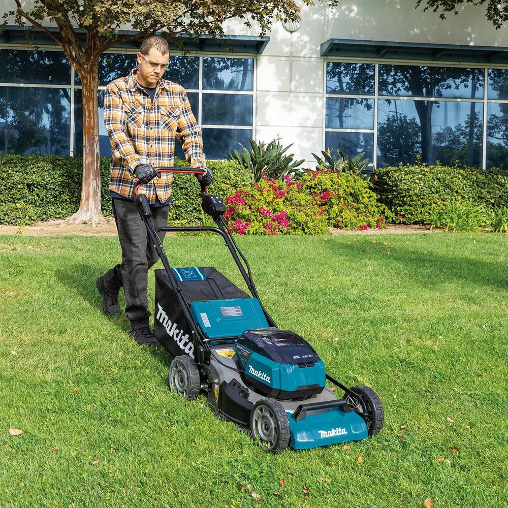 Makita 21 in. 18V X2 (36V) LXT Brushless Cordless Walk Behind Push Lawn Mower Kit with 4 Batteries