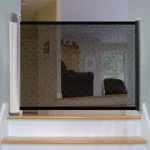 Summer Infant 30 in. Retractable Safety Gate, Hardware Mounted for Stairs and Doorways thumbnail 4