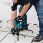 Makita 18V LXT Cordless SDS-Plus Rotary Hammer Drill Kit w/ (2) 5.0Ah Batteries & Charger thumbnail 4