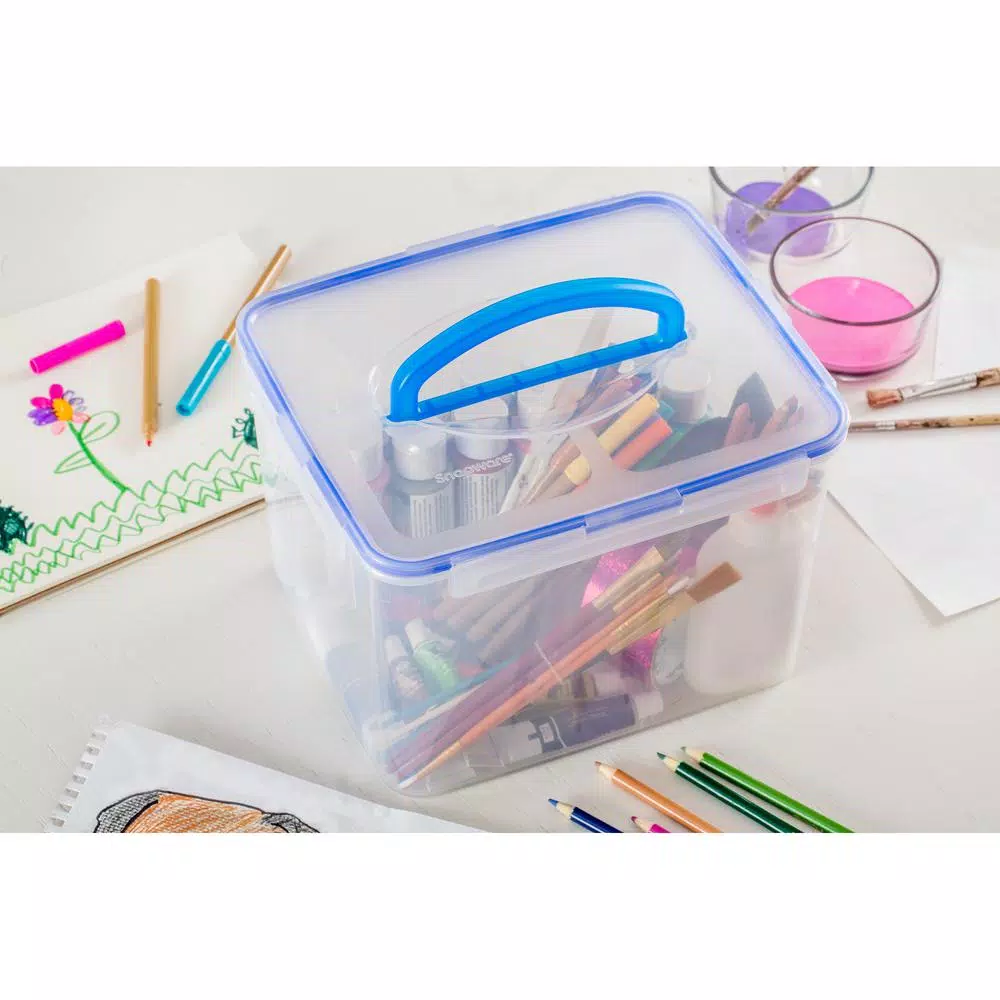 Snapware 40-Cup Airtight Plastic Food Storage Container with Blue Handle