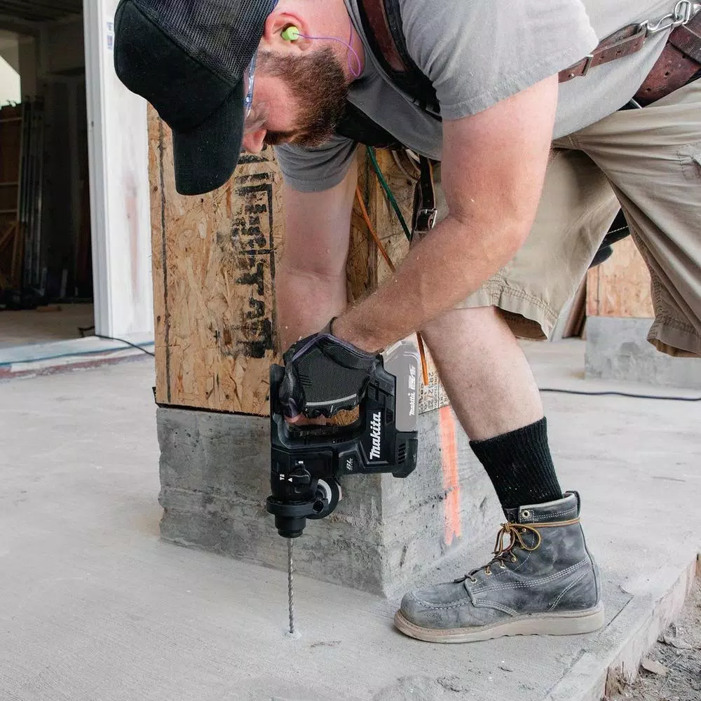Makita 18V LXT Sub-Compact Brushless SDS-PLUS Rotary Hammer, Tool Only
