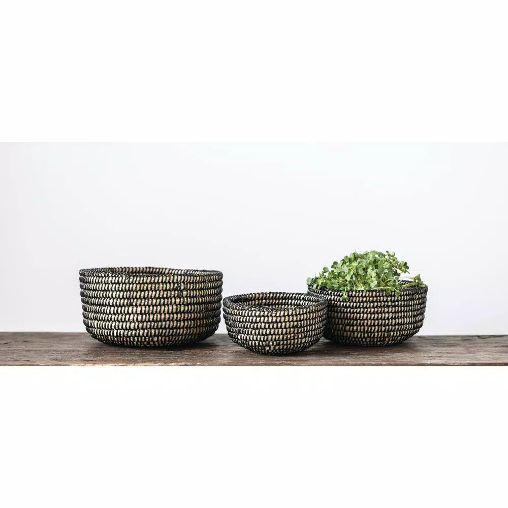 3R Studios Handwoven Grass Decorative Wicker Baskets with Black Accents, Set of 3
