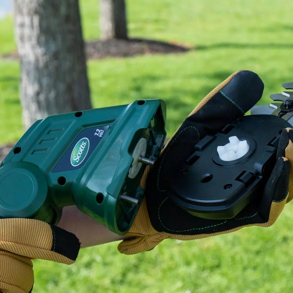 Scotts 7.2V Cordless Grass and Shrub Shear Combo with 2 Ah Lithium-Ion Battery and Charger