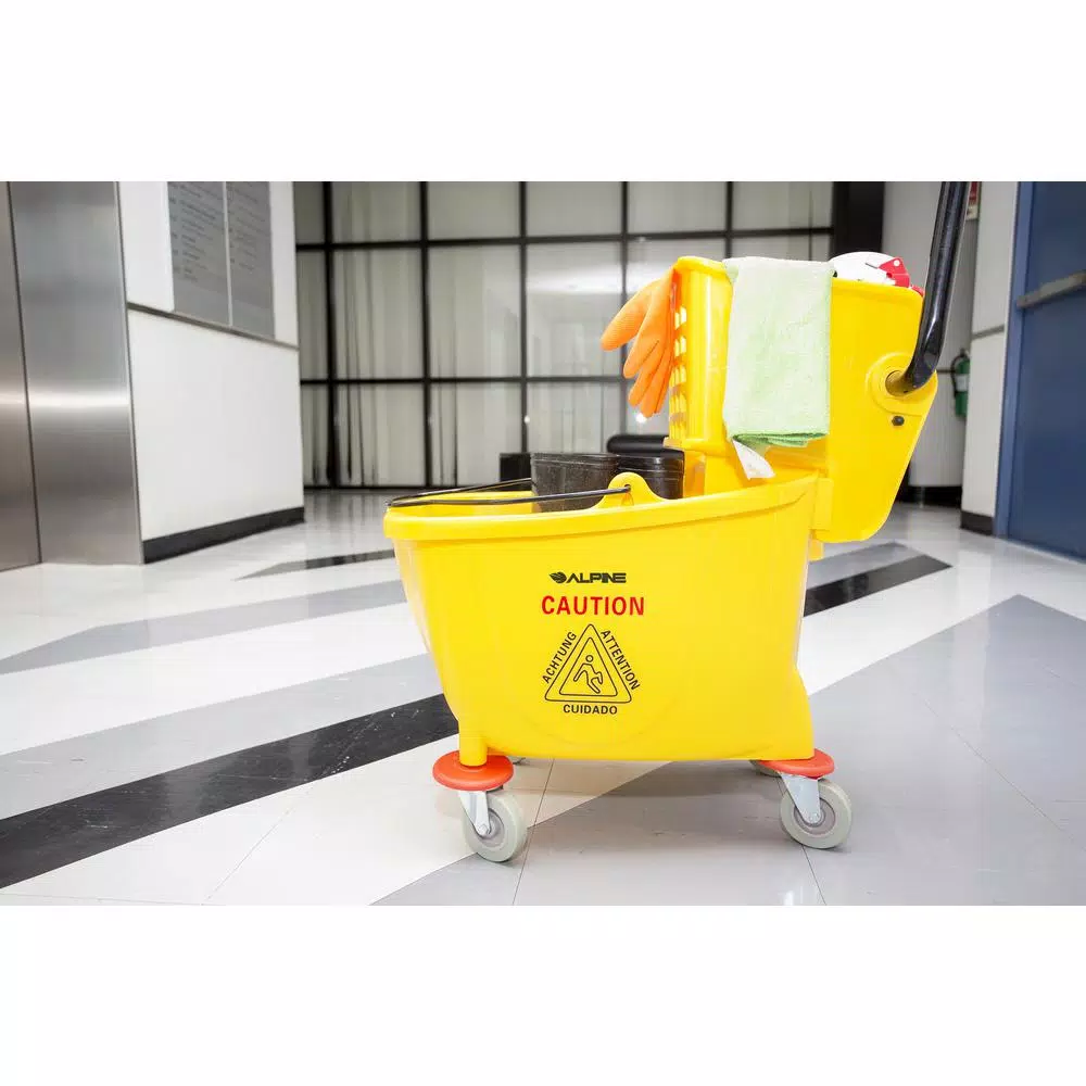 Alpine Industries 36 Qt. Yellow PVC Mop Bucket with Side Wringer