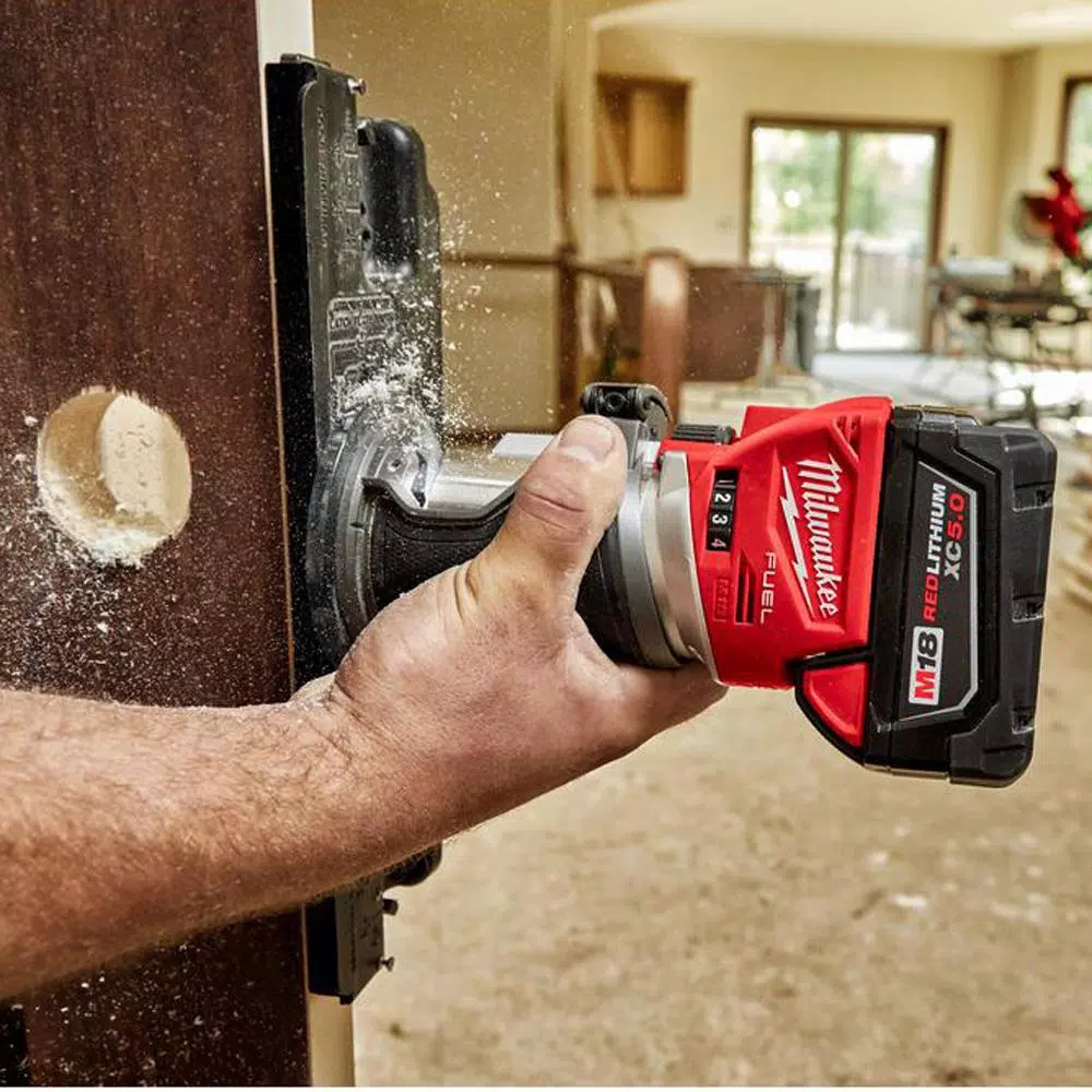 Milwaukee M18 FUEL 18V Brushless Cordless Compact Router with Plunge Base