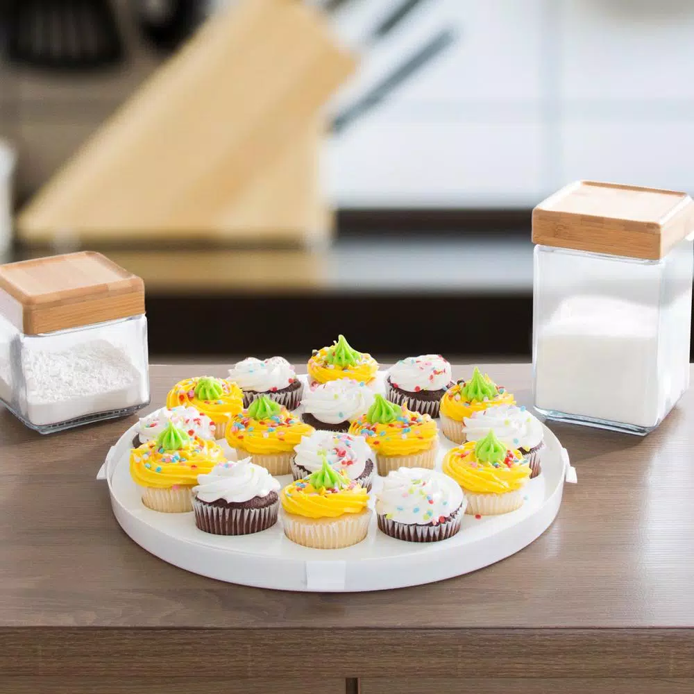 Classic Cuisine 4-Piece Party Tray Travel Set with Locking Lid