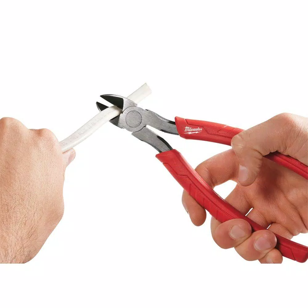 Milwaukee 7 in. Diagonal Cutting Pliers with Iron Carbide Edge and Comfort Grip