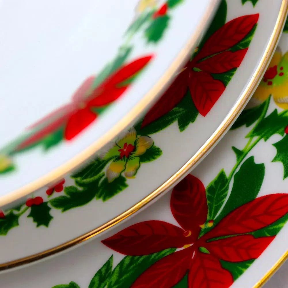 Gibson Home Poinsetta Holiday 20-Piece Ceramic Dinnerware Set, Service for 4, White/Glossy