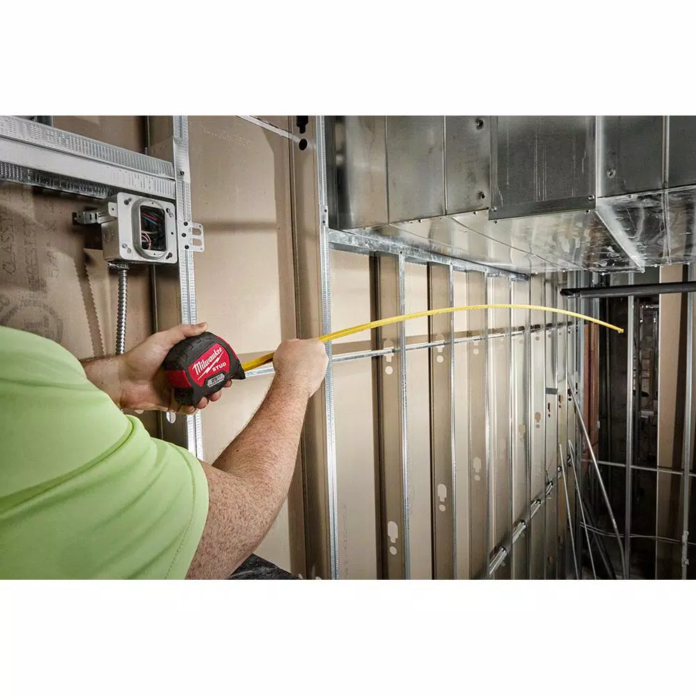 Milwaukee 25 ft. STUD Magnetic Tape Measure & FASTBACK Compact Folding Utility Knife Combo Set