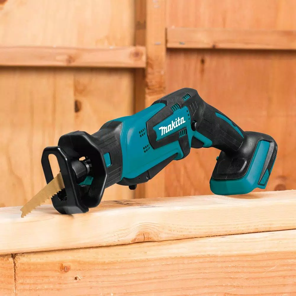 Makita 18V LXT Lithium-Ion 8-Piece Cordless Combo Tool Kit with 3.0Ah Batteries and Rapid Optimum Charger