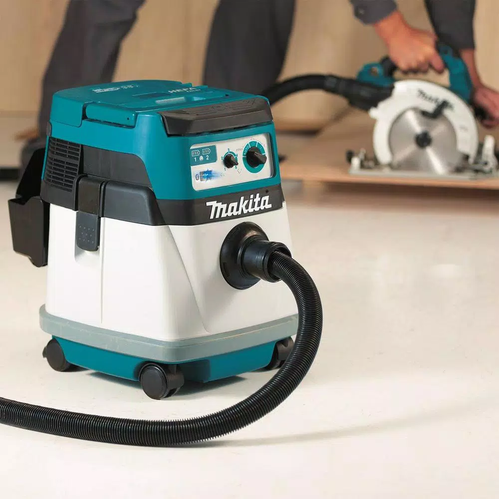 Makita 18V X2 LXT 36V Brushless Cordless 4 Gal. HEPA Dry Dust Extractor with AWS