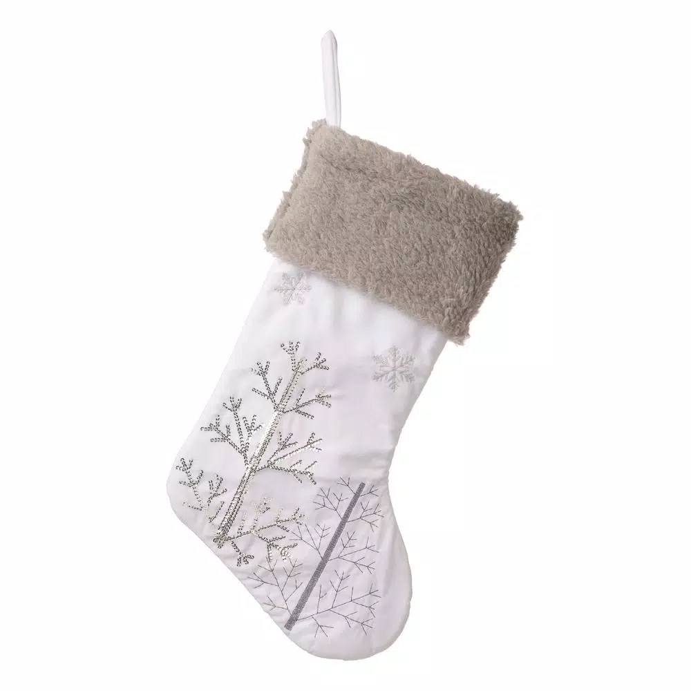 Glitzhome White and Gray Fleece Christmas Decoration Set - 48 in. Tree Skirt and 21 in. Stockings (Set of 3)