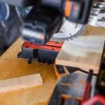 Worx 20V Power Share 7-1/4 in. Sliding Miter Saw with Clamping Feature (Tool-Only) thumbnail 4