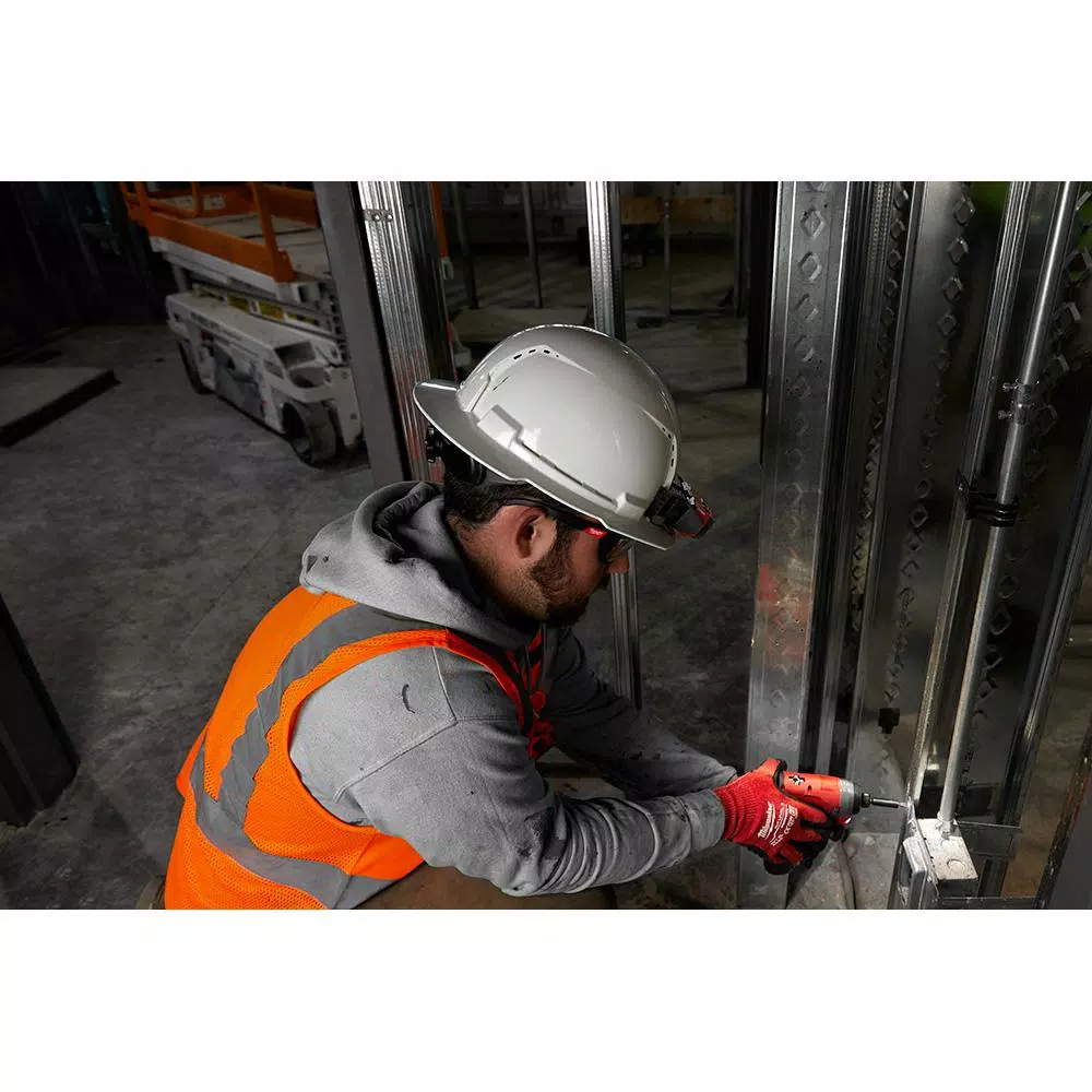 Milwaukee BOLT White Type 1 Class C Full Brim Vented Hard Hat with Performance Tinted Safety Glasses Set