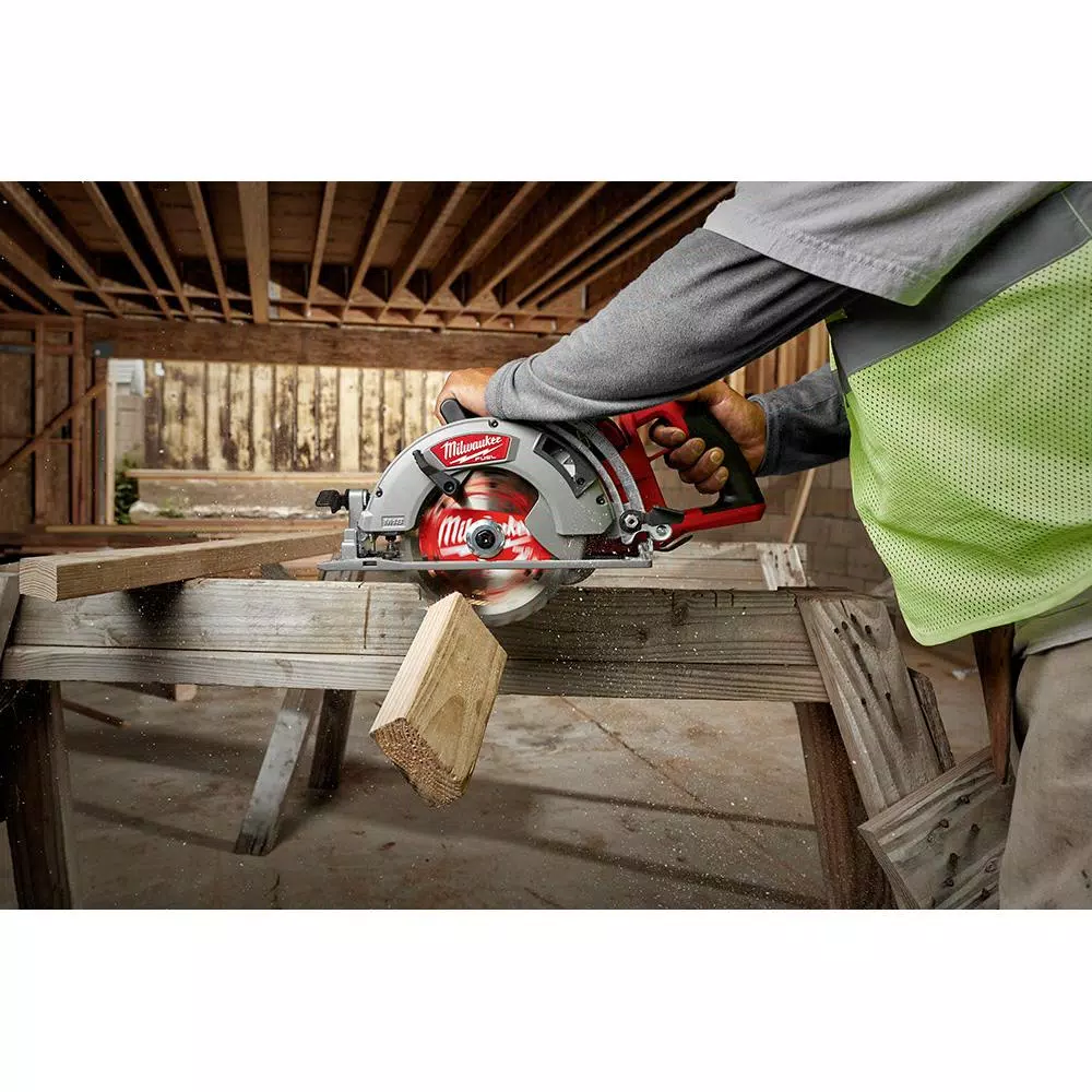 Milwaukee M18 FUEL 7-1/4 in. Rear Handle Circular Saw (Tool-Only)