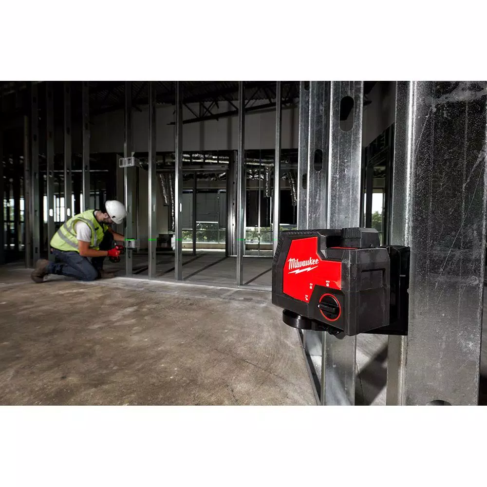 Milwaukee REDLITHIUM USB Green Cross Line Laser Level, 100 ft. Range