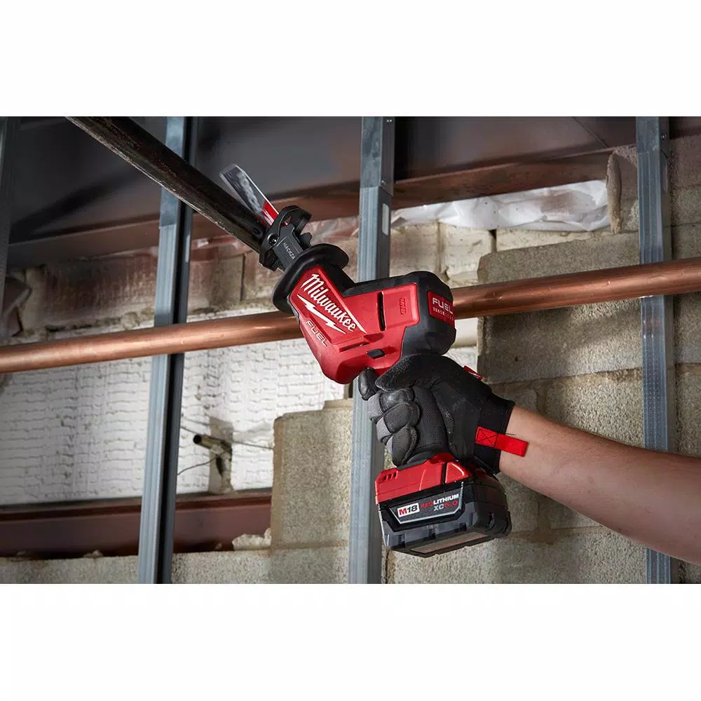 Milwaukee M18 FUEL 6-1/2 in. Circular Saw & HACKZALL Reciprocating Saw Combo Kit w/ (2) 6.0 Ah Batteries
