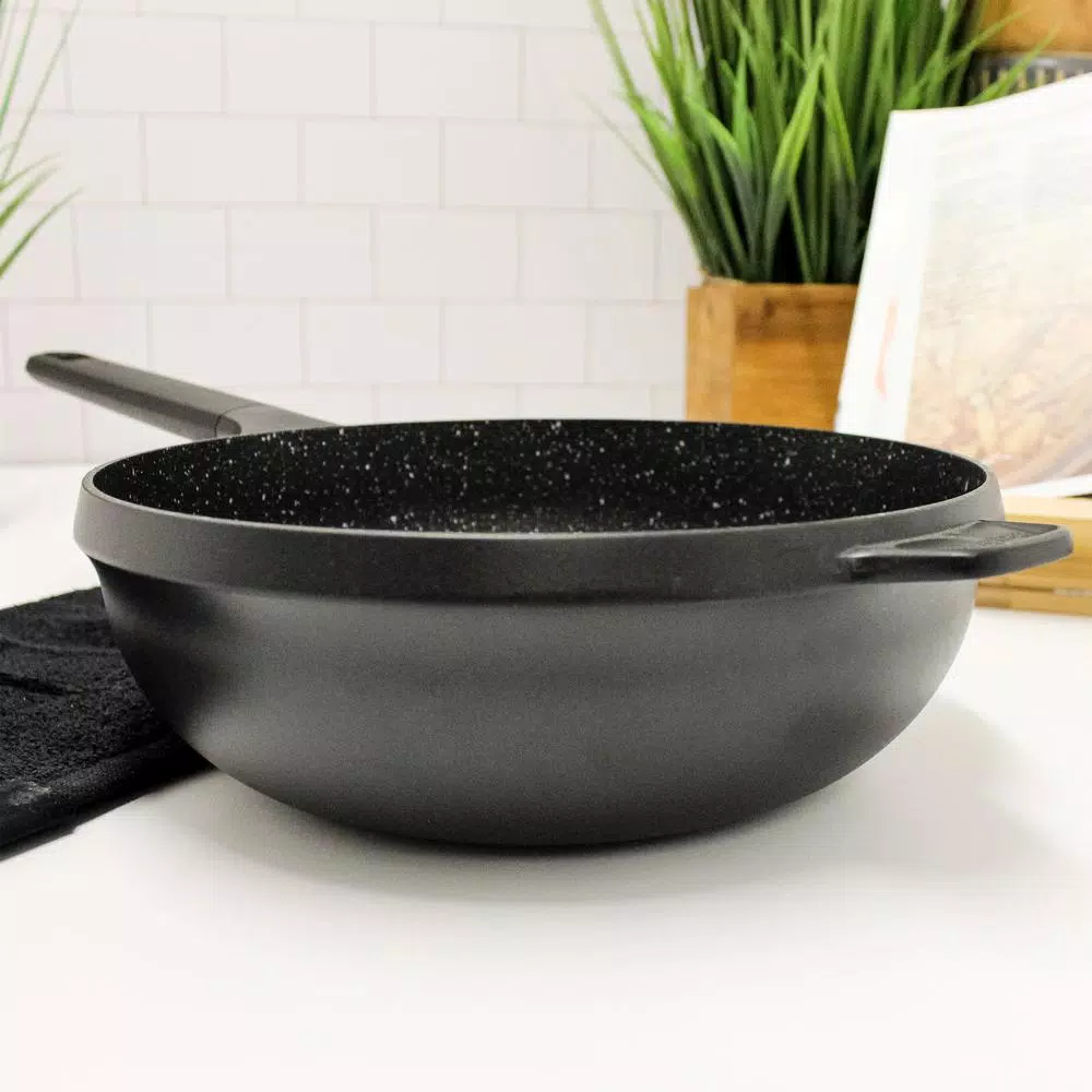 BergHOFF GEM 11 in. Cast Aluminum Nonstick Stir Fry Pan, Induction Compatible