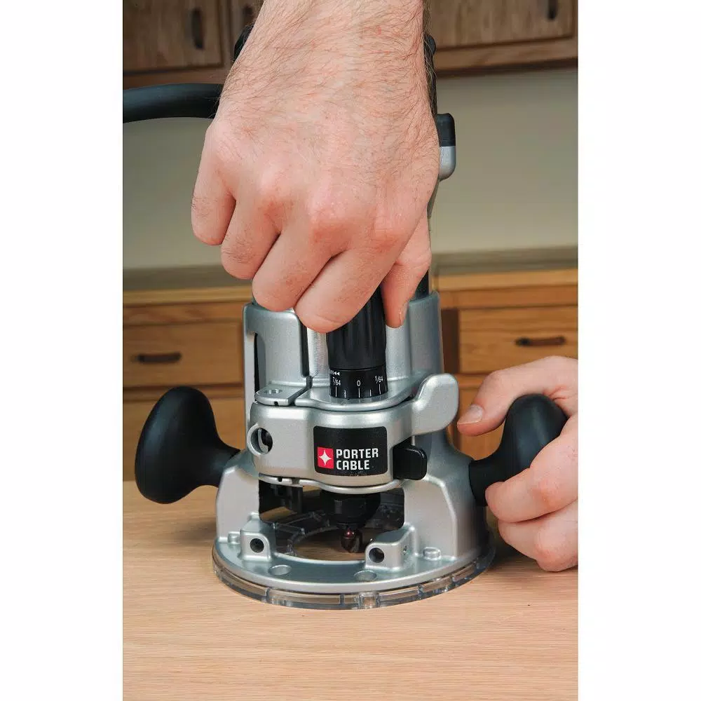 Porter-Cable 2-1/4 HP Multi-Base Router Kit with Height Adjuster