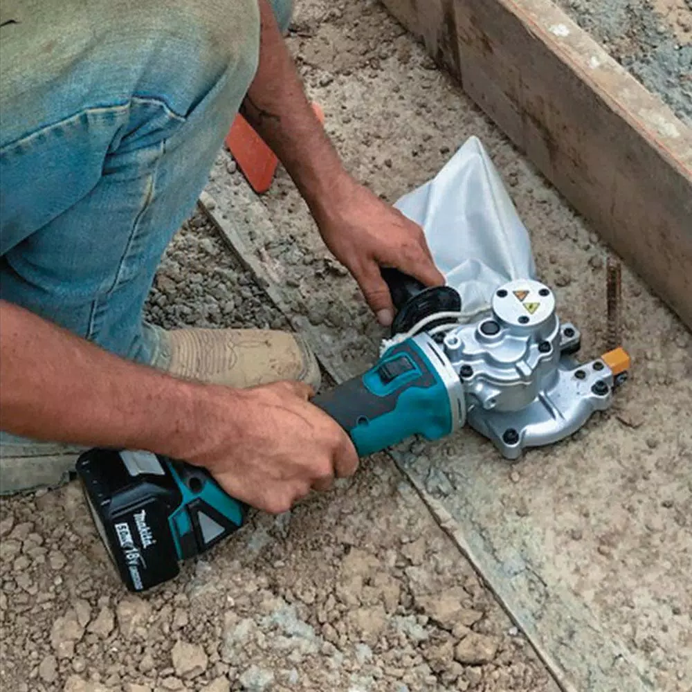 Makita 18V LXT Cordless Steel Rod Flush-Cutter Kit with 5.0 Ah Battery and Charger