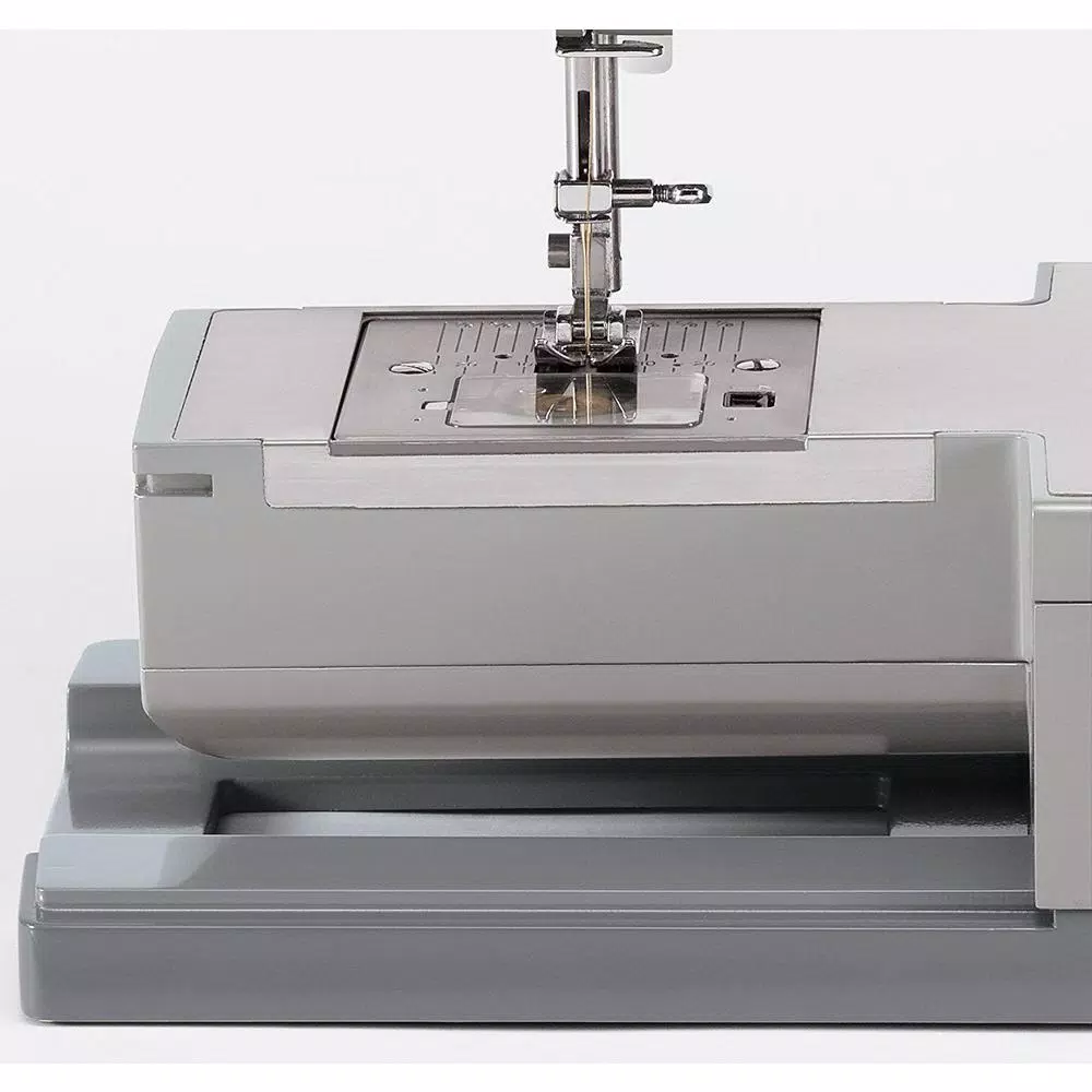 Singer 4423 Heavy Duty Sewing Machine with 23 Built-In Stitches
