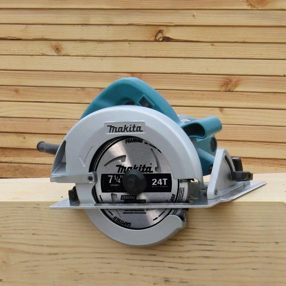 Makita 7-1/4 in. 15 Amp Corded Circular Saw with 24T Carbide Blade and LED Lights