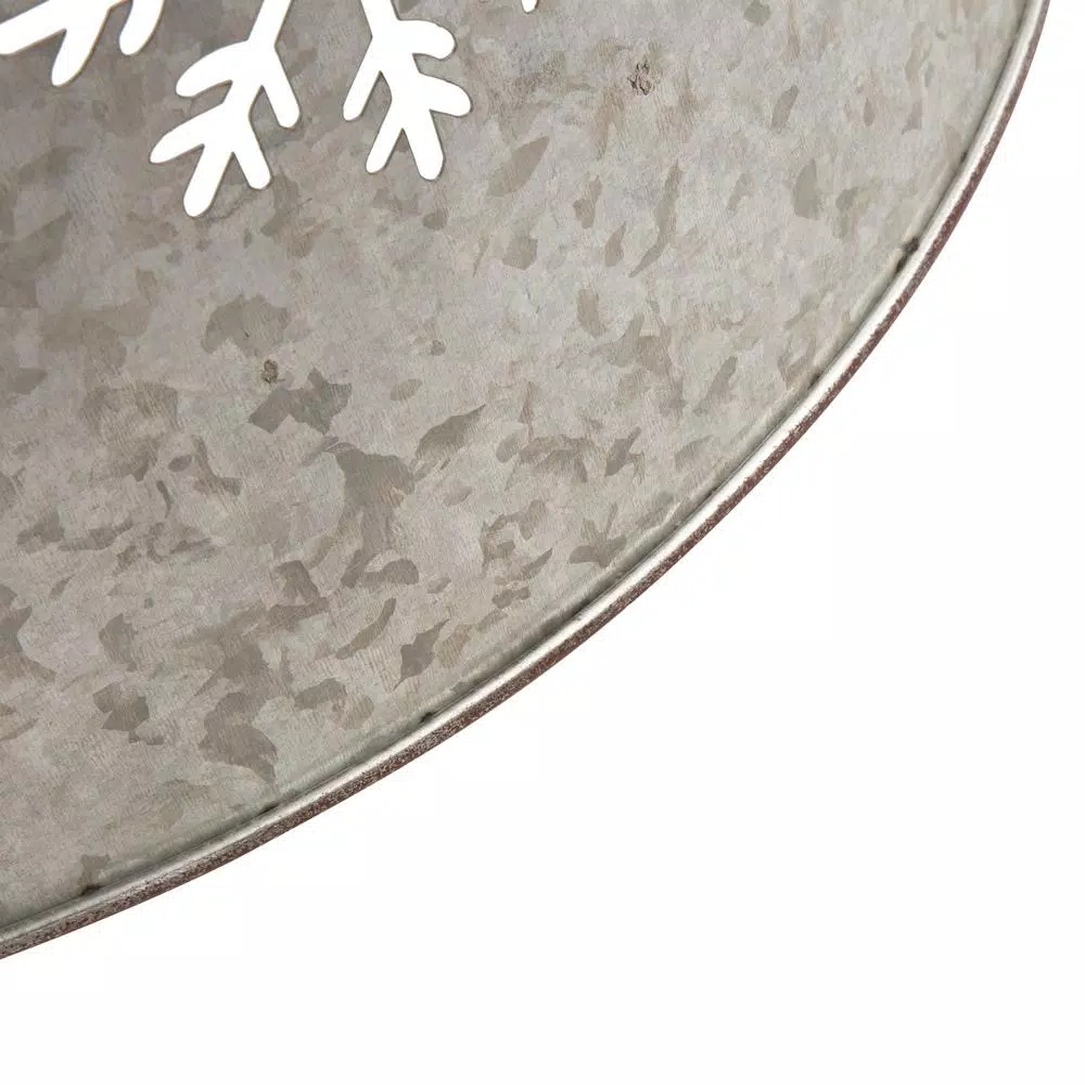 Glitzhome 21.65 in. Snowflake Diecut Metal Tree Collar with Light String