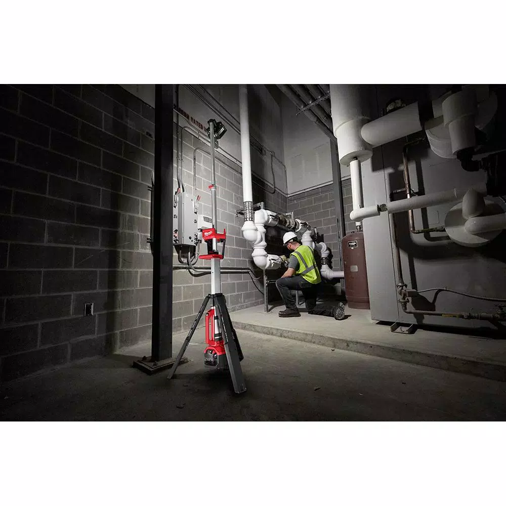 Milwaukee M18 ROCKET Dual Power Tower Light with 8.0 Ah XC Battery