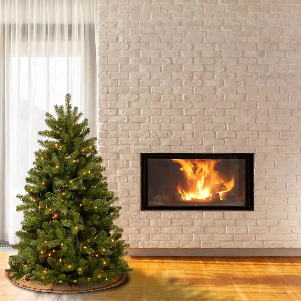 National Tree Company 4.5 ft. Newberry Spruce Feel Real® Artificial Christmas Tree with 450 Dual Color LED Lights