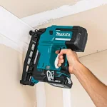 Makita 18V LXT Cordless 16-Gauge Straight Finish Nailer Kit (2.0 Ah) thumbnail 2